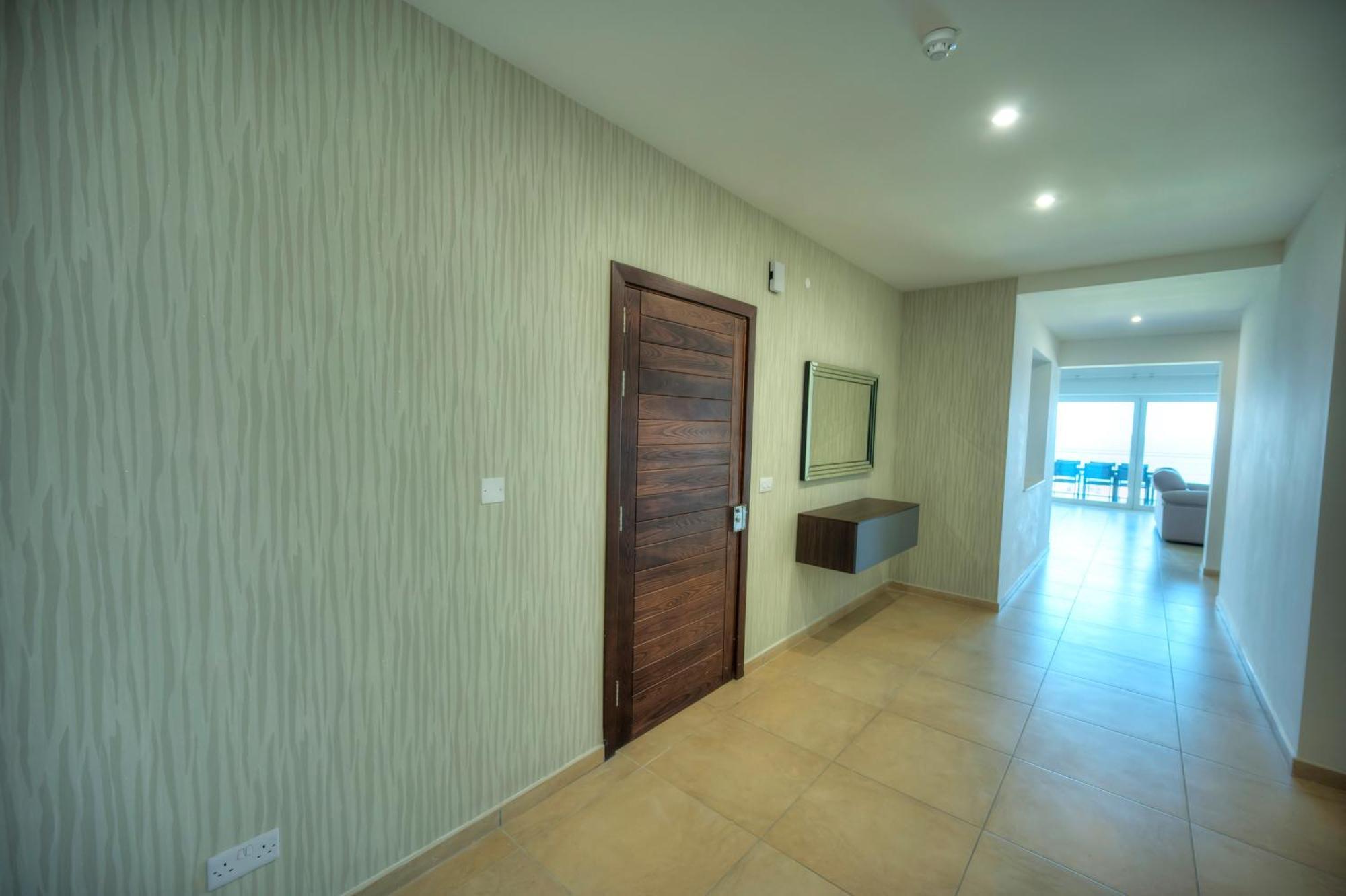 Cambridge Apartment *